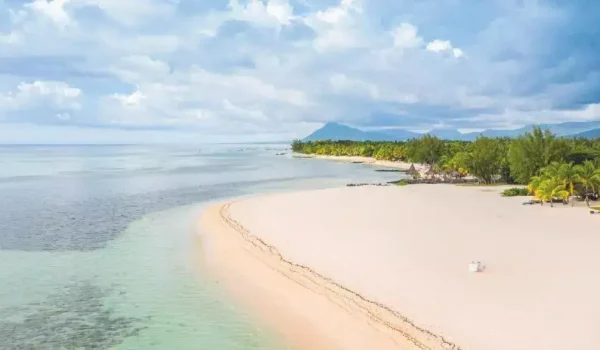 Dinarobin Beachcomber