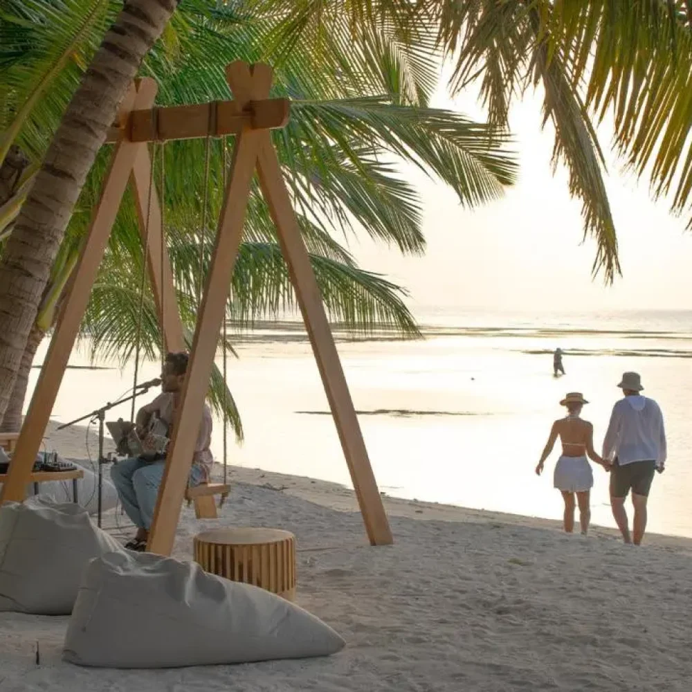 Stone Hotel Dhiffushi pláž