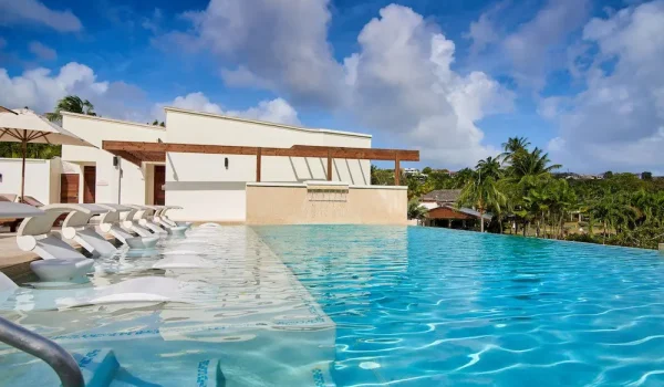 Calabash Hotel Grenada beach club bazén