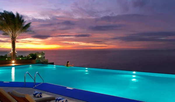 Al Habtoor Grand Resort Infinity Pool